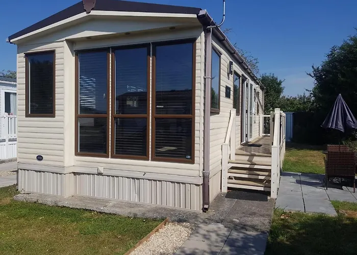 6 Berth Caravan On Lakeside Holiday Park