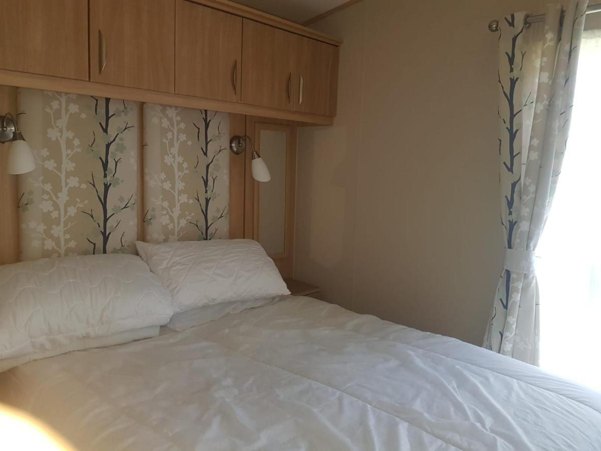6 Berth Caravan On Lakeside Burnham-on-Sea