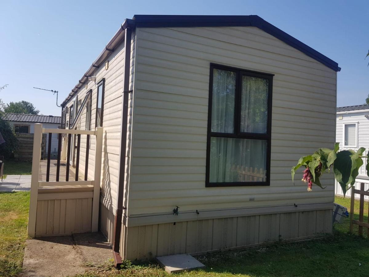 6 Berth Caravan On Lakeside Burnham-on-Sea